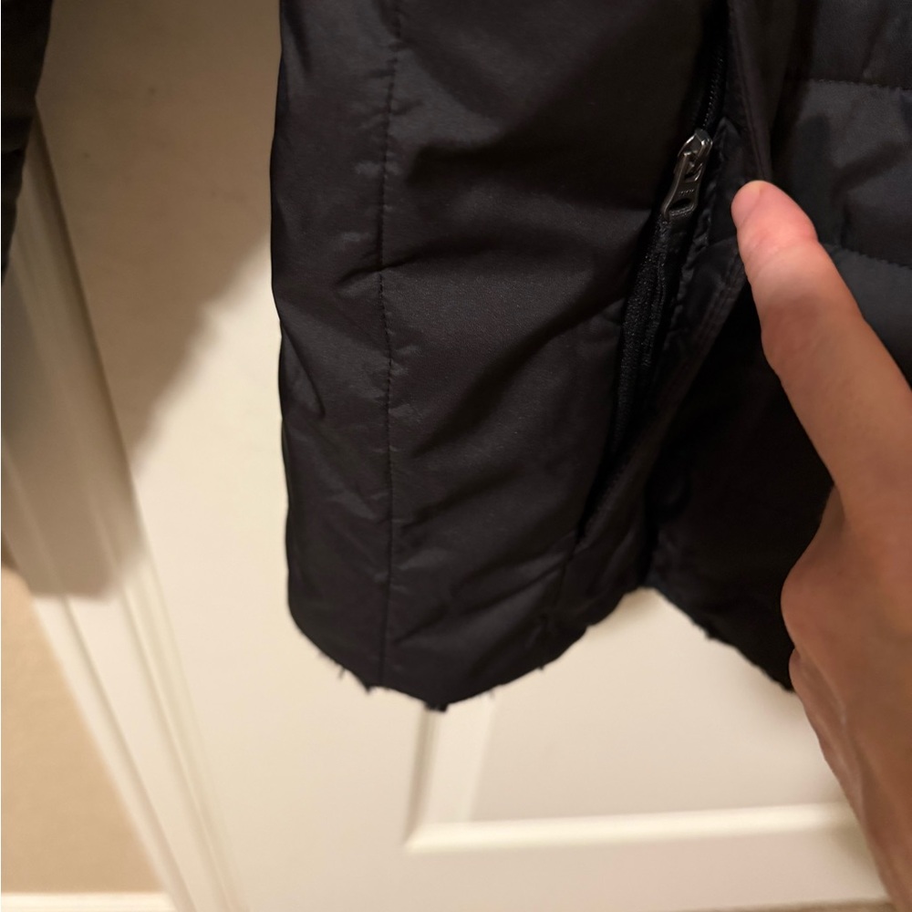 Like New North Face Girls XL Reversible Jacket - Picture 3 of 10